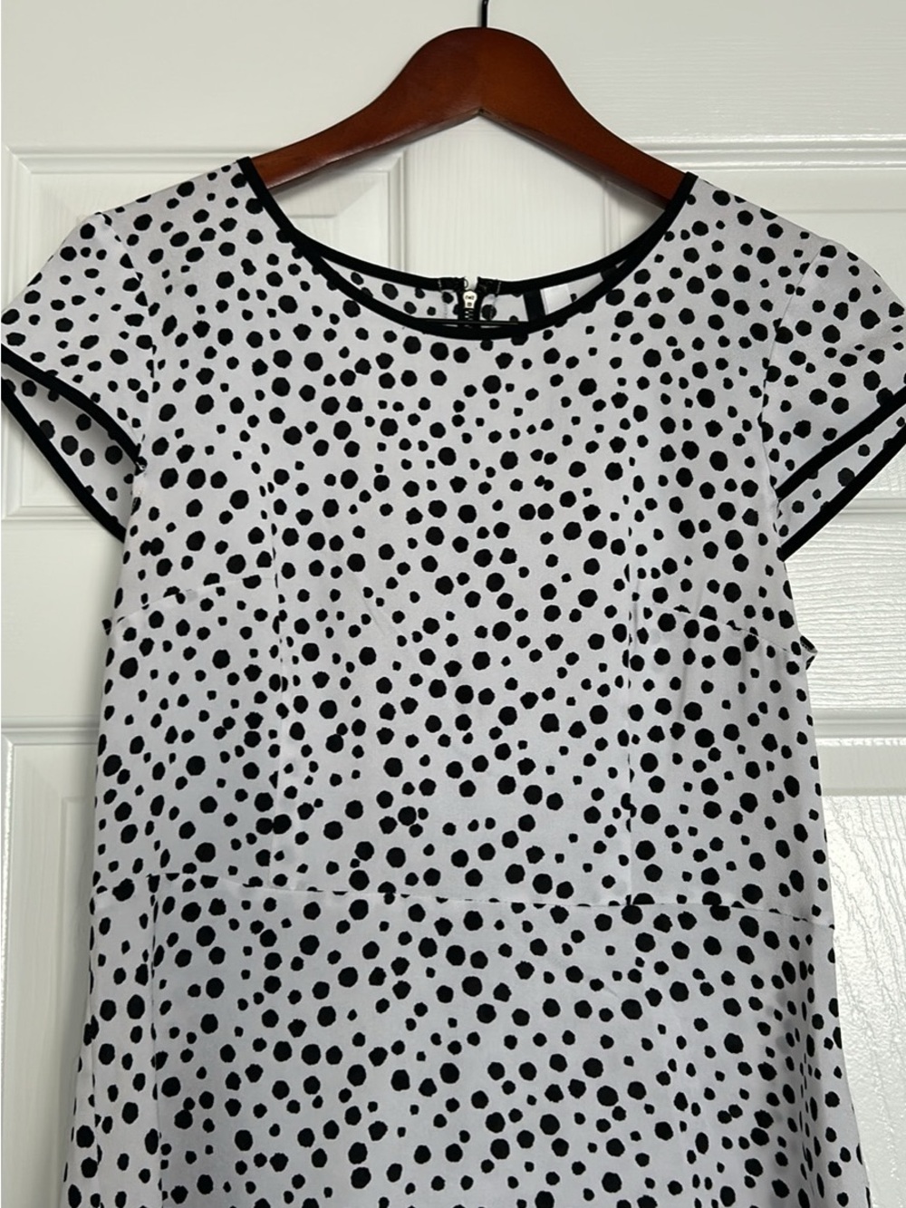 Kensie White Blouse with Black Spot Print and Trim